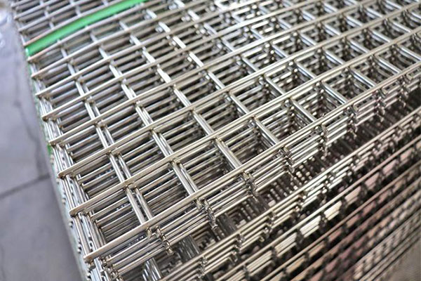 What is Stainless Steel Welded Wire Mesh?