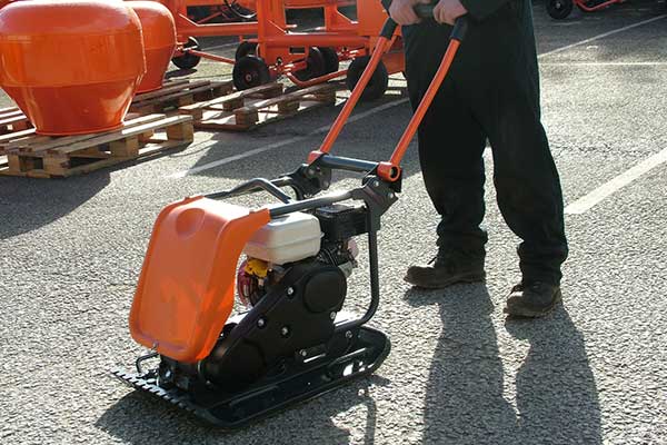 Plate Compactor vs. Hand Tamper: How to Choose
