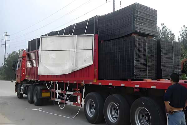 Welded Wire Mesh Panels Shipping