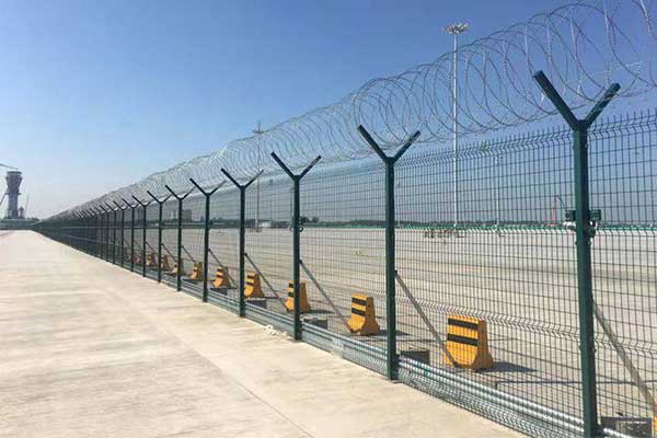 Application of Welded Wire Mesh Fence in Airport