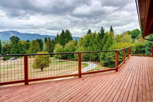 What is Welded Wire Mesh Deck Railing