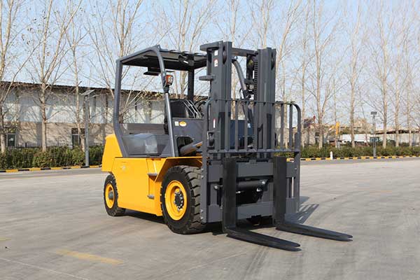 Advantages of Counterbalance Forklifts