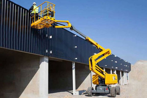 Evaluate Safety Requirements to Choose the Right Aerial Lift
