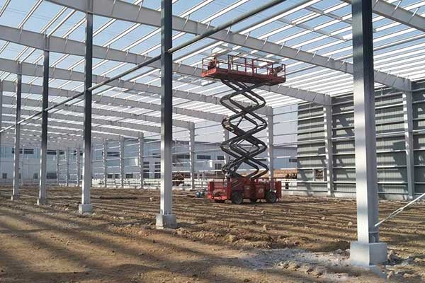 Rough Terrain Scissor Lift Application