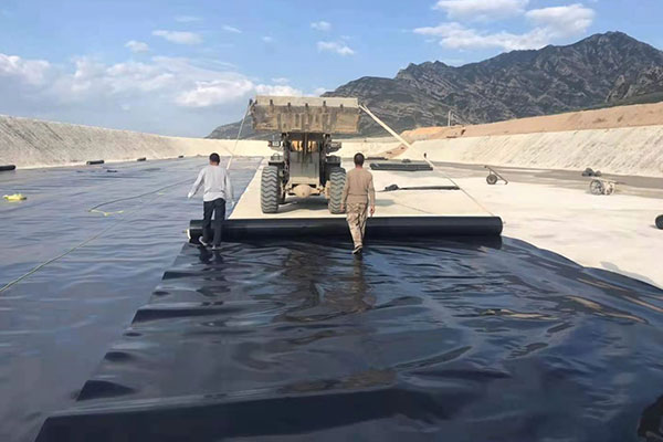 How to Choose the Right Geomembrane