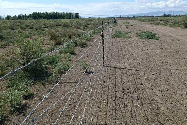 How to Install a Barbed Wire Fence